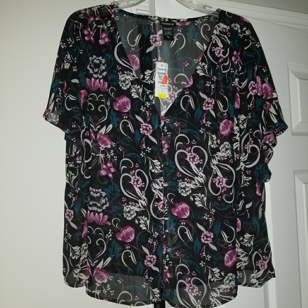 *New*Torrid sheer flower print blouse
